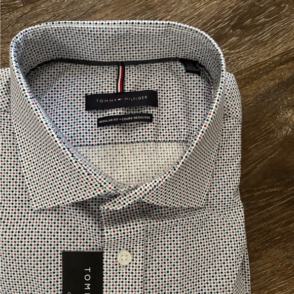Tommy Hilfiger Men's Long Sleeve New
York Fit Casual Shirt - XI - Picture 3 of 6